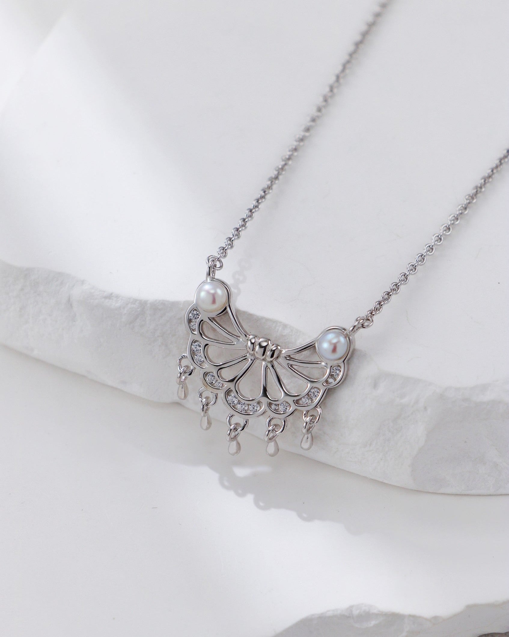 Feather of Light Pearl Necklace | 925 Sterling Silver
