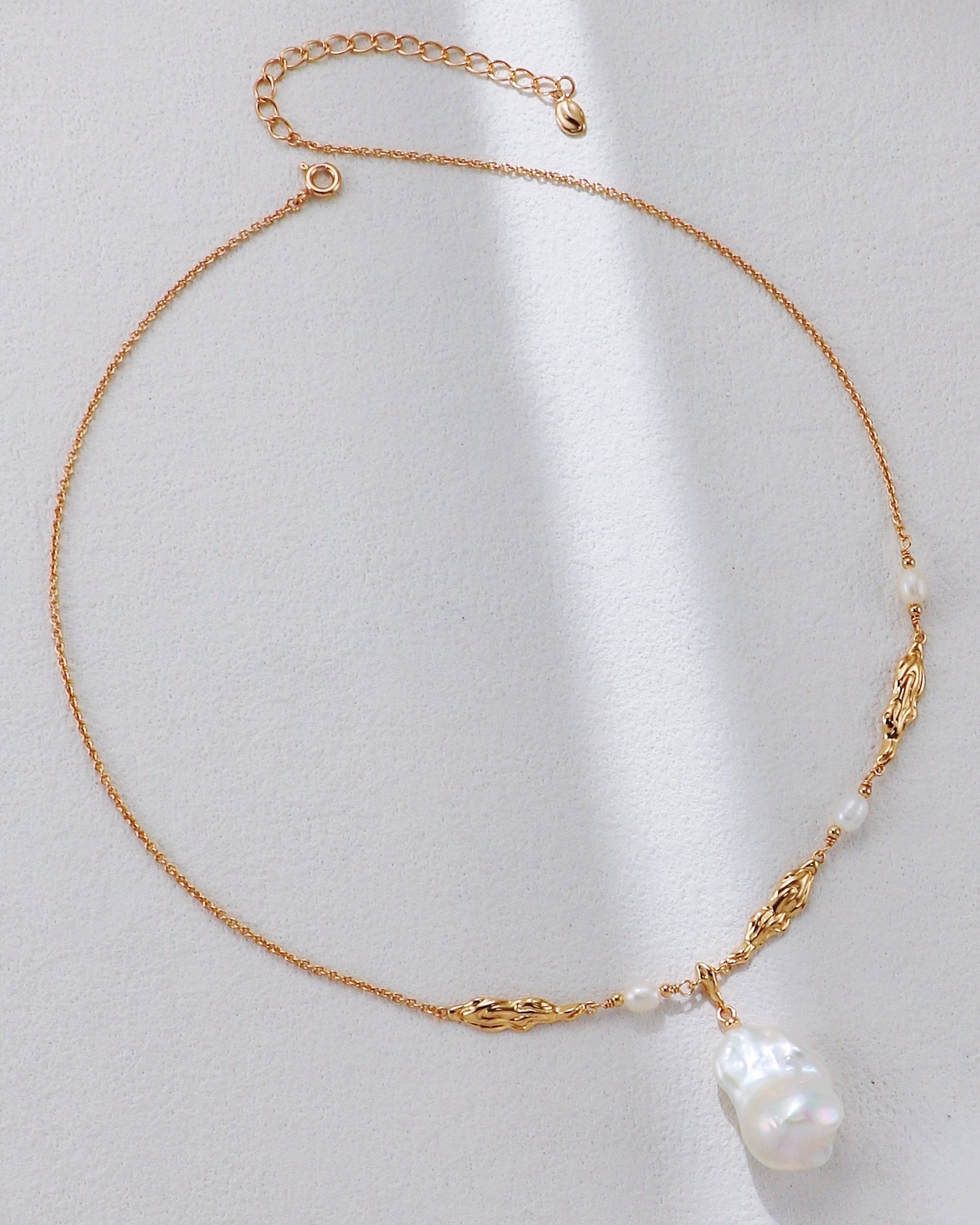 Baroque Pearl & Twisted Chain Necklace | 925 Sterling Silver