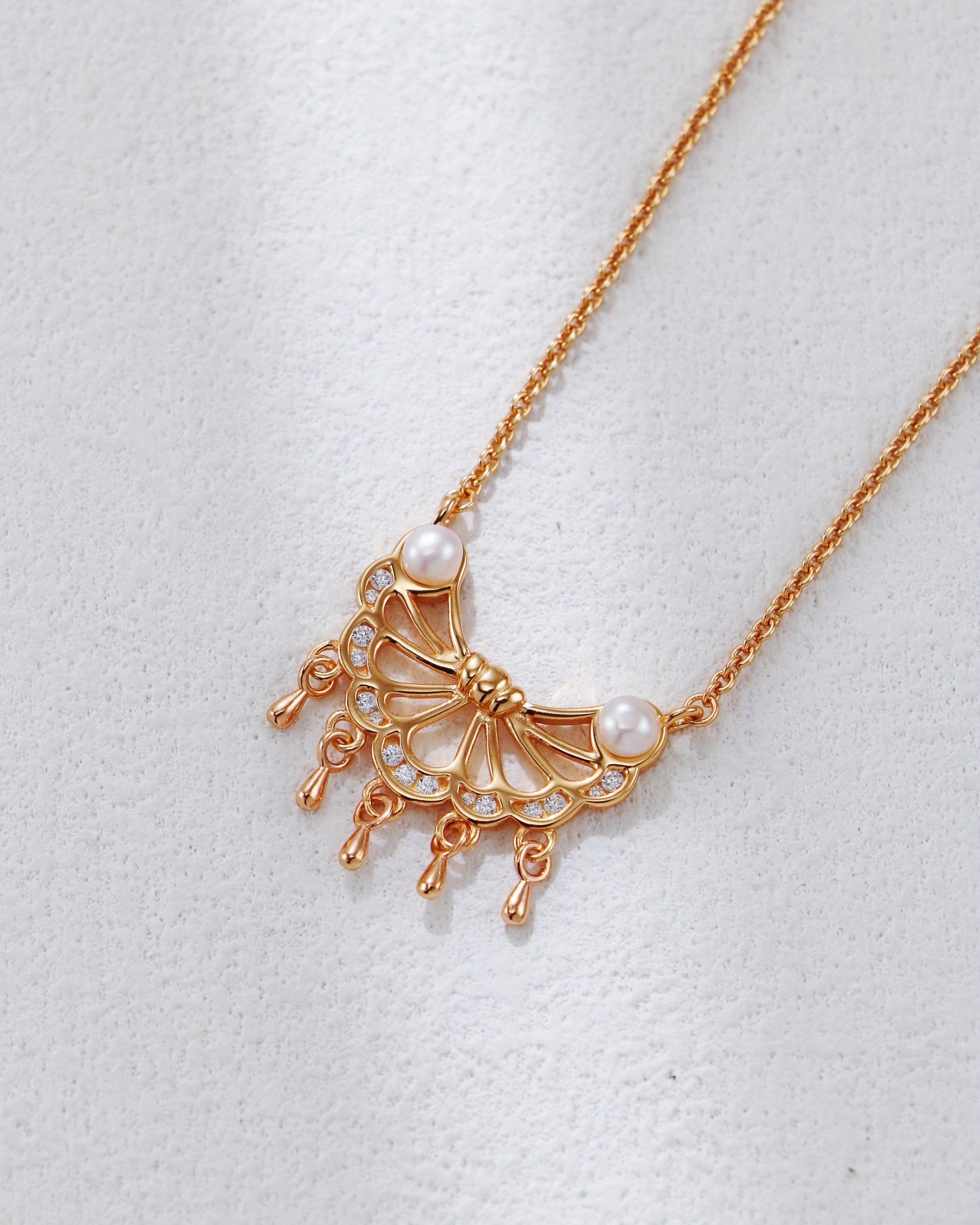Feather of Light Pearl Necklace | 925 Sterling Silver