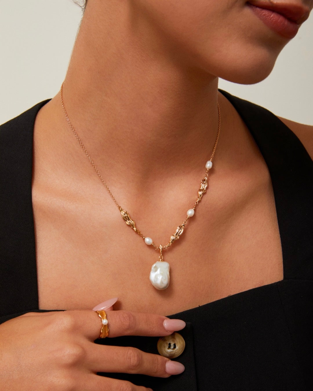Baroque Pearl & Twisted Chain Necklace | 925 Sterling Silver